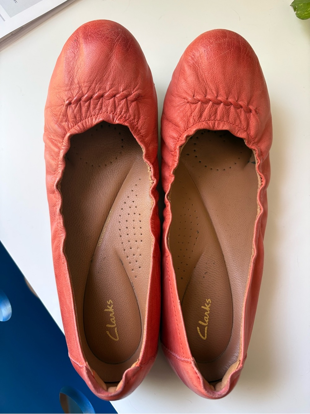 Clarks Coral-Red Leather Elastic Ballet Flats